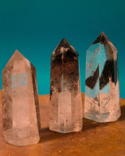 Load image into Gallery viewer, Small Garden Quartz Tower