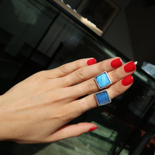 Load image into Gallery viewer, Blue Bottle Butterfly Silver and Platinum Ring From Peru