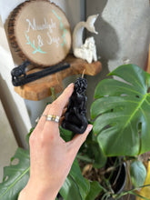 Load image into Gallery viewer, Black Medusa Candle