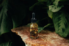 Load image into Gallery viewer, The Moon Ritual Spell Oil