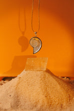 Load image into Gallery viewer, Flat Shell Enchanted Vanessa Necklace
