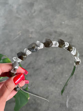 Load image into Gallery viewer, Labradorite Crystal Crown