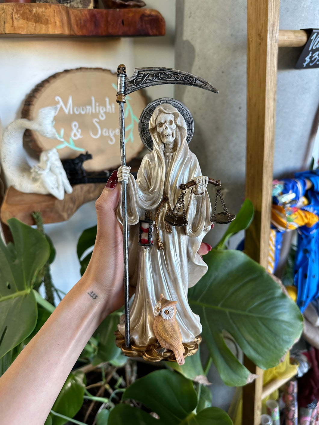Santa Muerte Statue Figure (Our Lady of Holy Death) - White Pearlescent  Robes