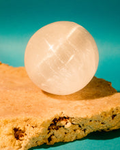 Load image into Gallery viewer, Selenite Sphere - Medium
