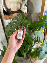 Load image into Gallery viewer, Pot Of Gold Ritual Spell Oil
