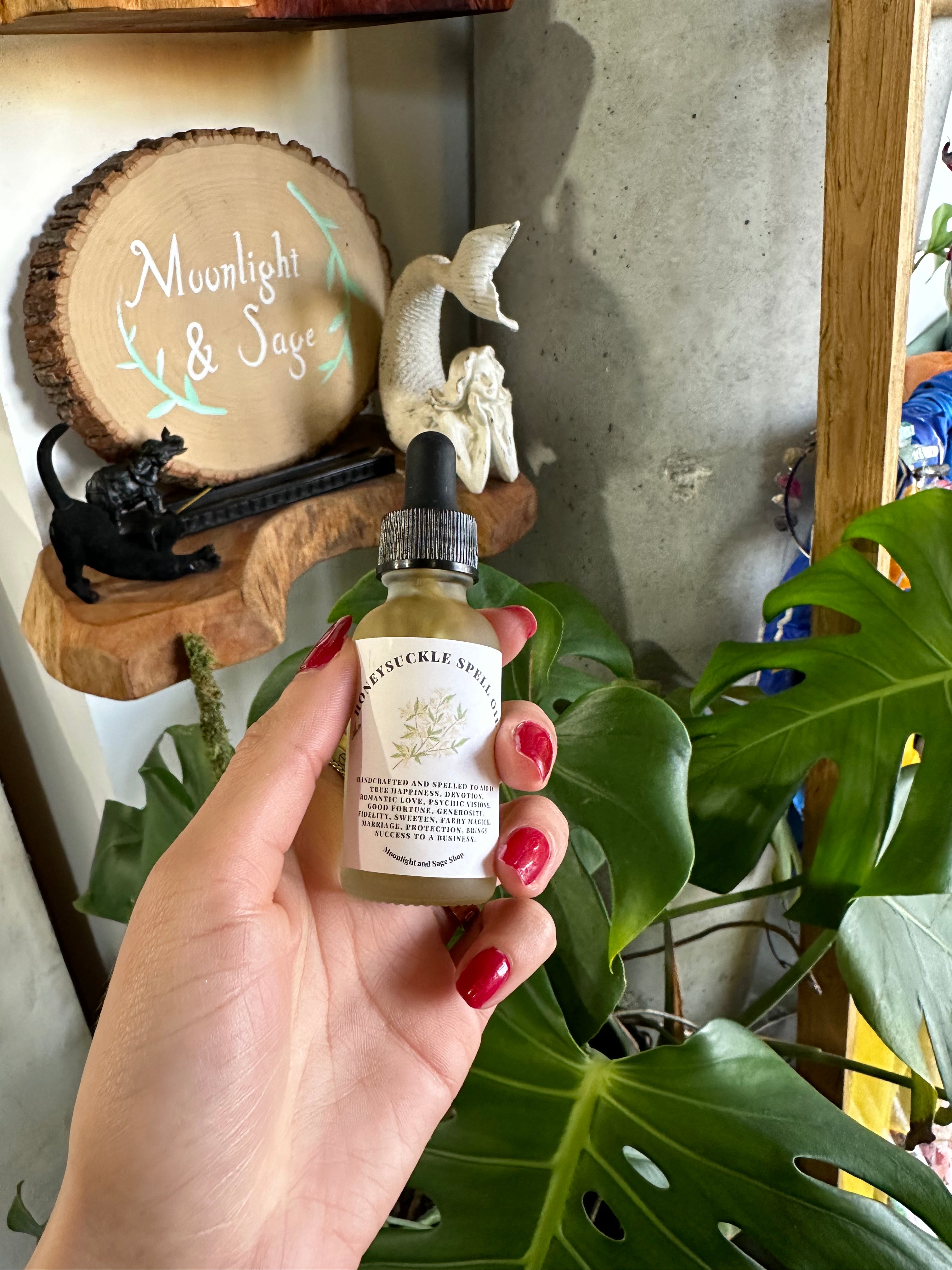 Honeysuckle Ritual Oil – Moonlight And Sage Shop