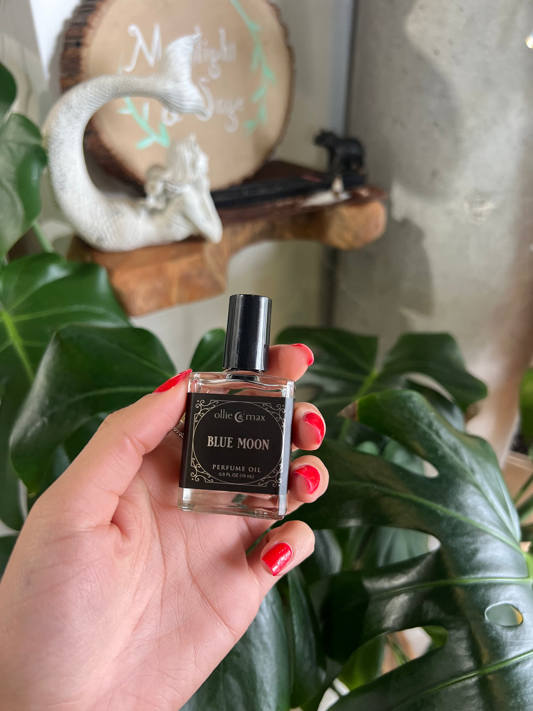 Blue Moon Perfume Oil (Floral, Fruity, Woody)