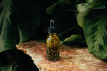 Load image into Gallery viewer, Run Your Mouth Transmutation Spell Oil
