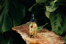 Load image into Gallery viewer, Swan Ritual Spell Oil
