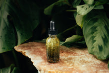 Load image into Gallery viewer, Transmute Evil Eye Into $$ Spell Oil

