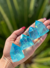 Load image into Gallery viewer, Blue Aura Clear Quartz Point
