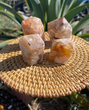 Load image into Gallery viewer, Flower Agate Geometric Tower
